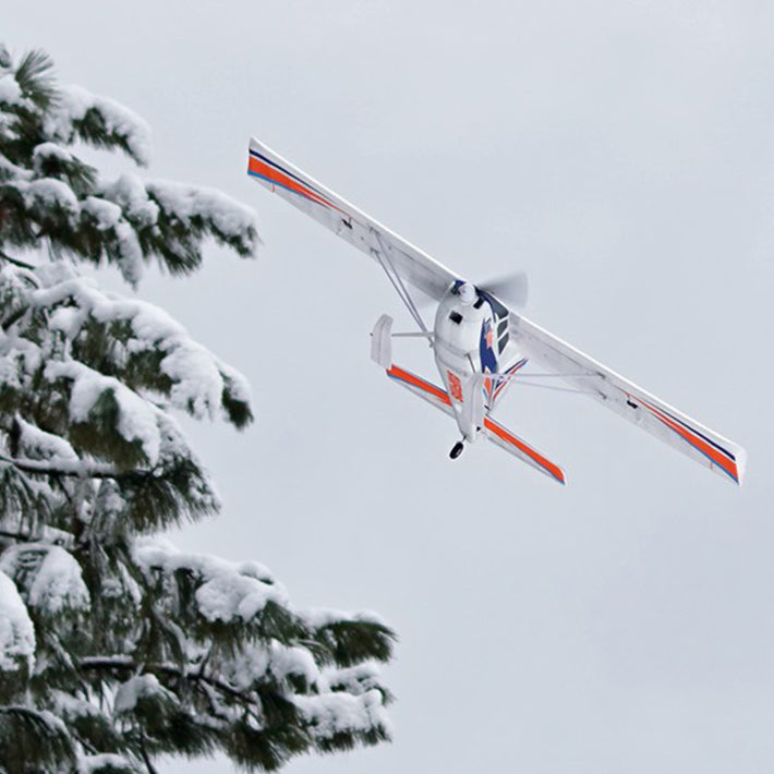 FMS 1400MM KINGFISHER PNP WITH WHEELS/FLOATS/SKIS AND FLAPS