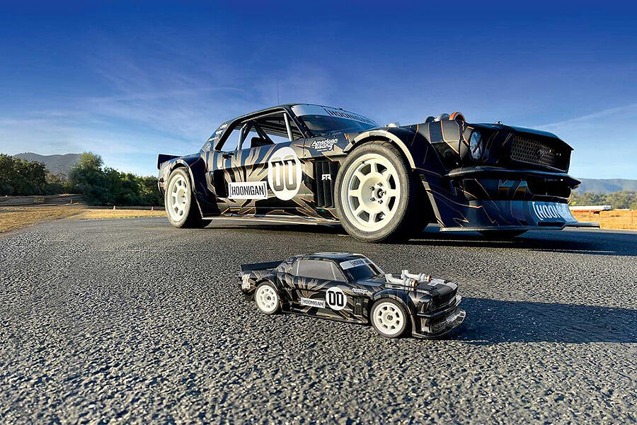TEAM ASSOCIATED HOONICORN APEX 2 Ready To Run - 4WD