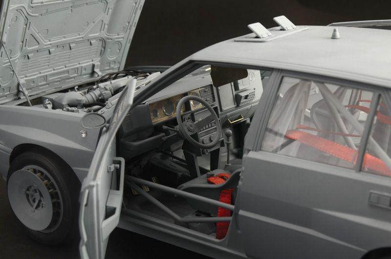 Italeri 1/12 Lancia Delta HF Integrale 4709