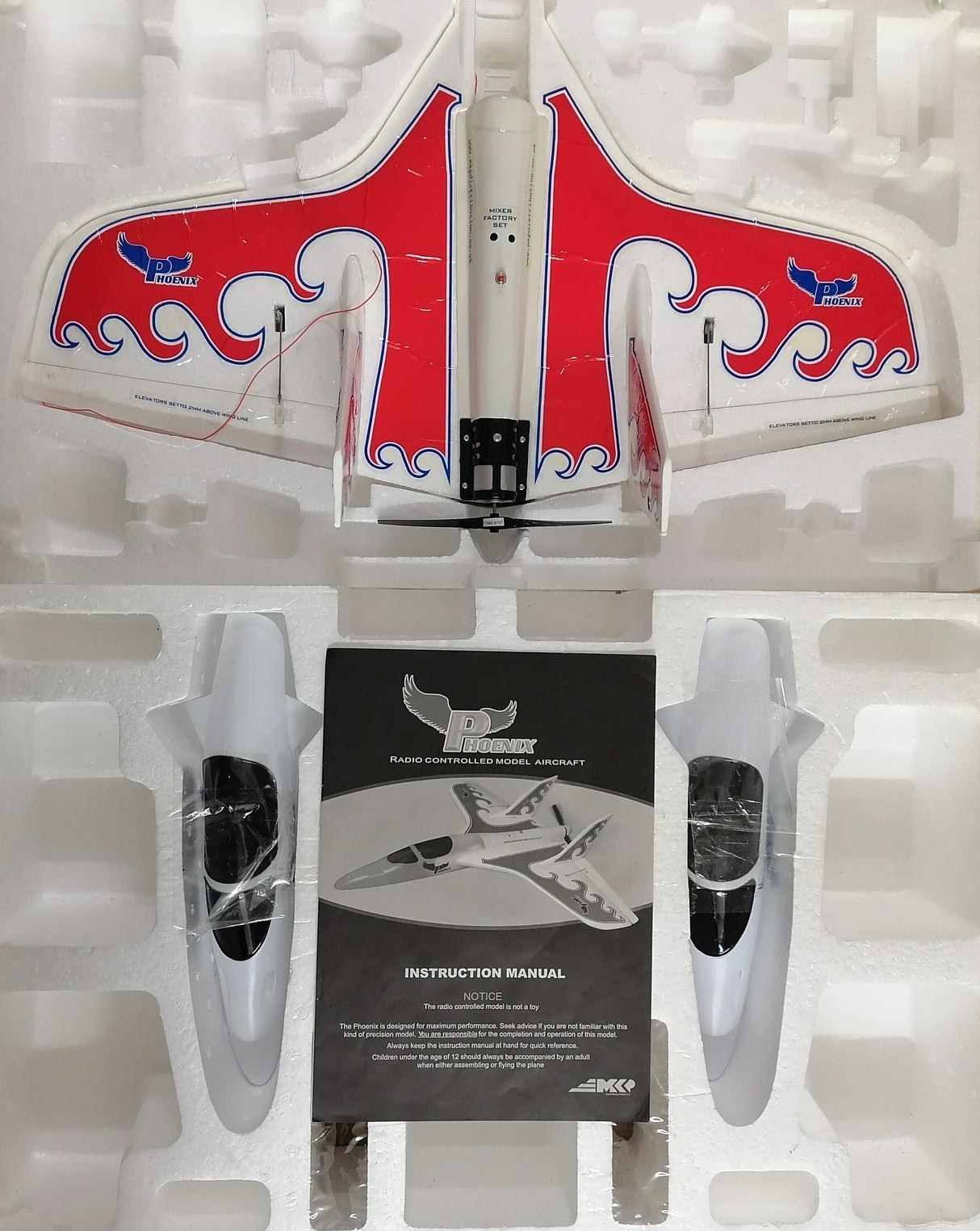 Phoenix Ready to Fly EP Delta with 35mhz radio battery and charger