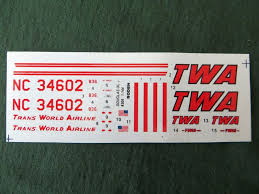 Plastic Kit Roden Douglas DC-3 1:144 Scale PKROD309