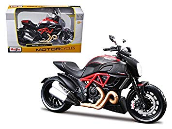 1/18 Diecast Ducati Diavel Carbon