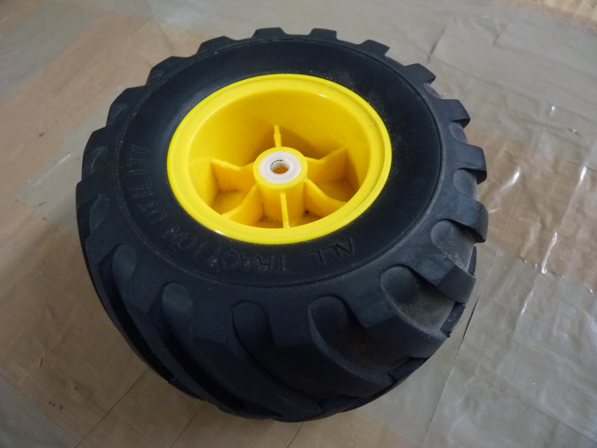 TAMIYA LUNCH BOX WHEELS + TYRES (FRONT) (box 40)