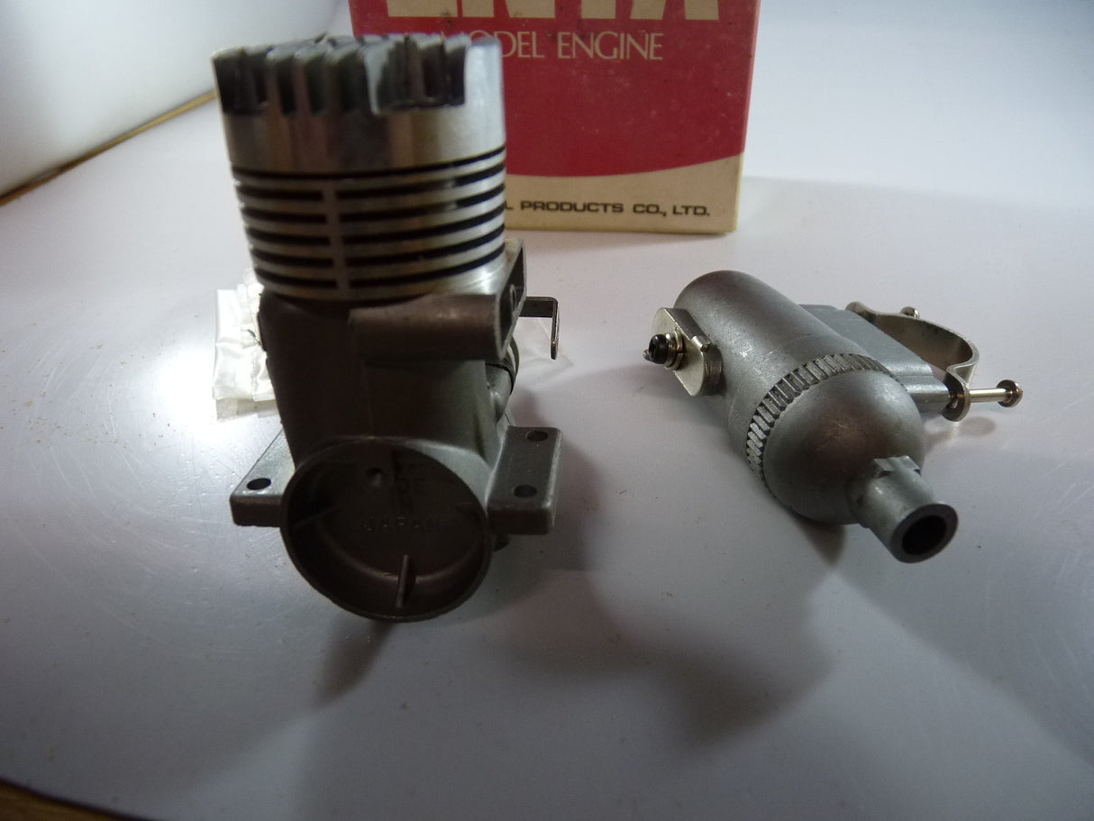 Enya .19-V Carb Engine with silencer Model 4005