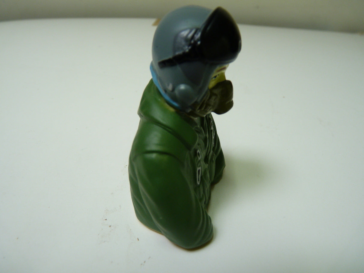 1:7 bust Jet pilots Fully Painted In Green Suit (No Mask Hose)
