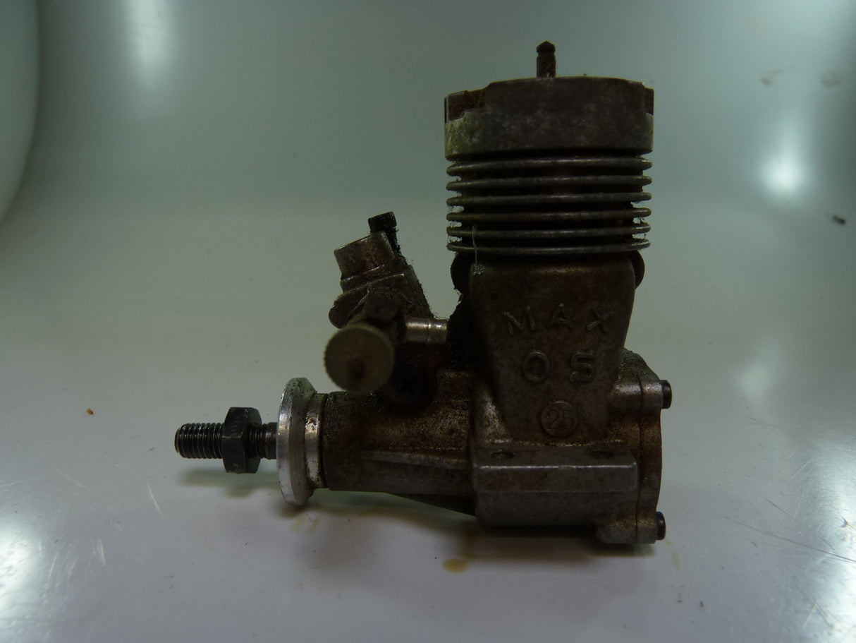 Second Hand engine Glow 2-stroke OS MAX 25 no silencer (Box63)