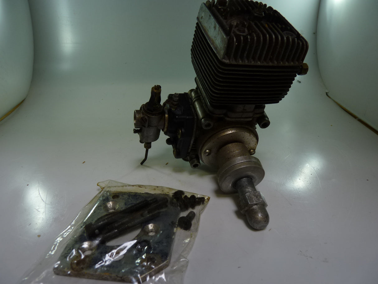 Second Hand engine Glow 2-stroke Tartan no silencer (BOX 63)