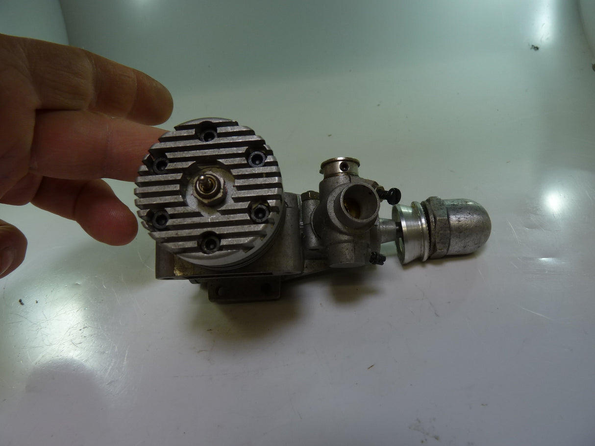 Second Hand engine Glow 2-stroke SC 40 no spraybar & silencer (Box64)