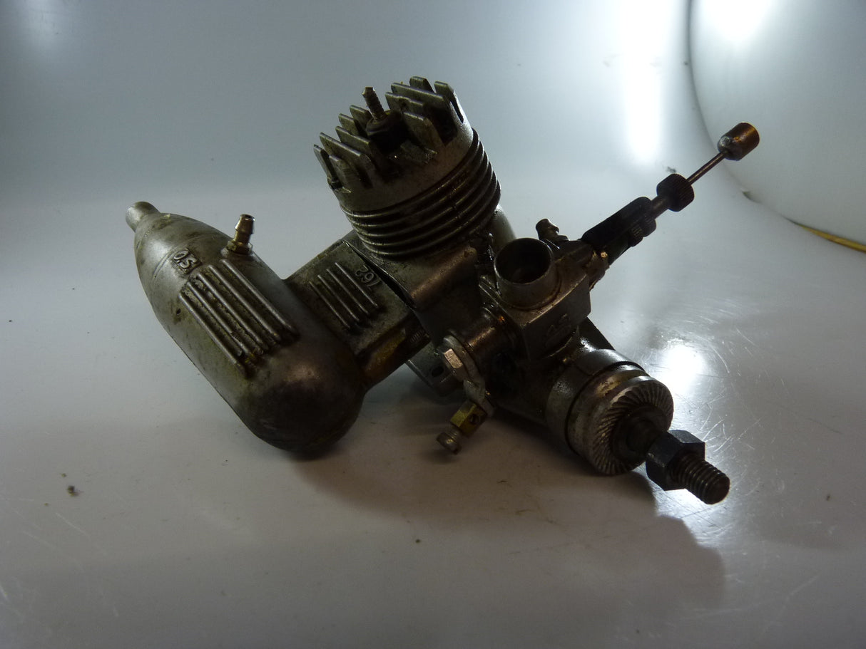 Second Hand engine Glow 2-stroke os Max 28 with damaged silencer (BOX 63)