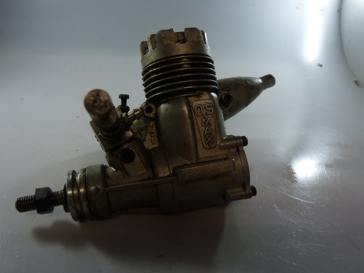 Second Hand engine Glow 2-stroke os Max 28 with damaged silencer (BOX 63)