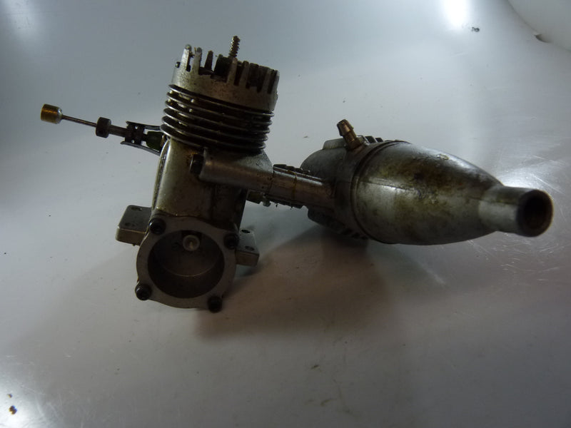 Second Hand engine Glow 2-stroke os Max 28 with damaged silencer  (BOX 63)