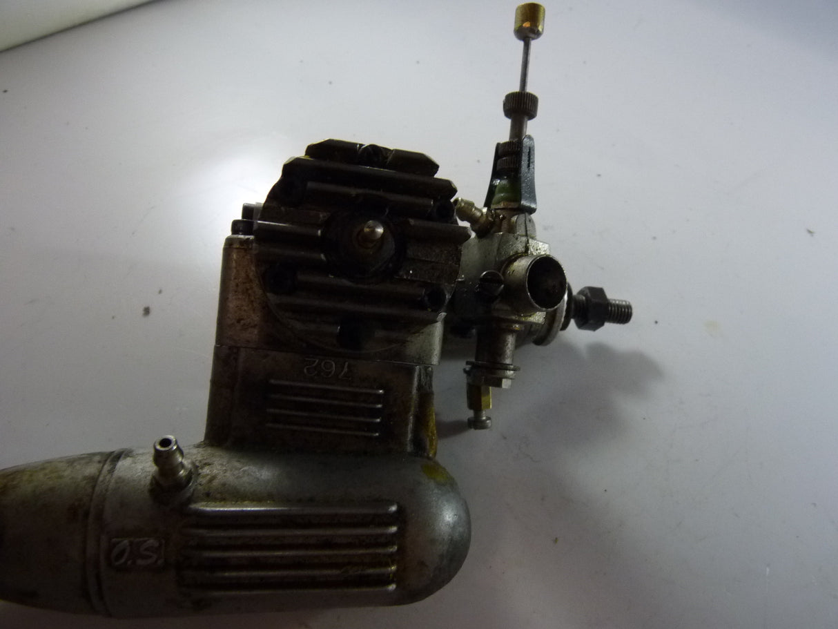 Second Hand engine Glow 2-stroke os Max 28 with damaged silencer (BOX 63)