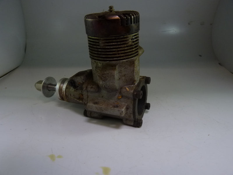 Second Hand engine 2-stroke glow SC 75 no carb damaged crankcase for spares  (BOX 63)