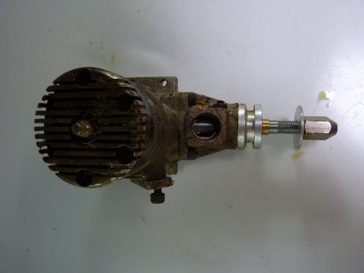 Second Hand engine 2-stroke glow SC 75 no carb damaged crankcase for spares (BOX 63)