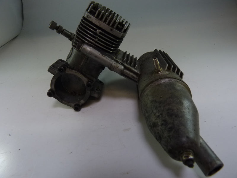 Second Hand Thunder Tiger GP42 engine with silencer used (BOX 44)
