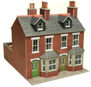 Metcalfe PO261 Red Brick Terraced Houses - 00 Gauge