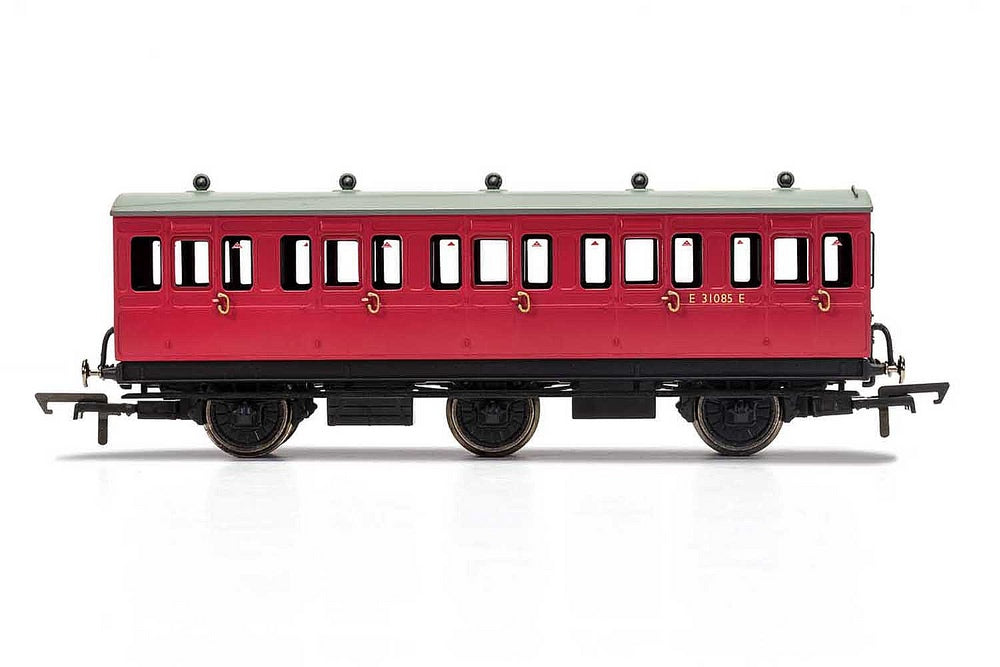 Hornby R40124A BR 6 Wheel Coach 3rd Class Fitted Lights E31085 - Era 4