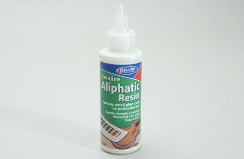 Deluxe Materials Aliphatic Resin 112g by Deluxe (AD8)