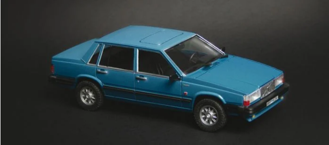 Italeri 1/24 Volvo 760 GLE IT3623