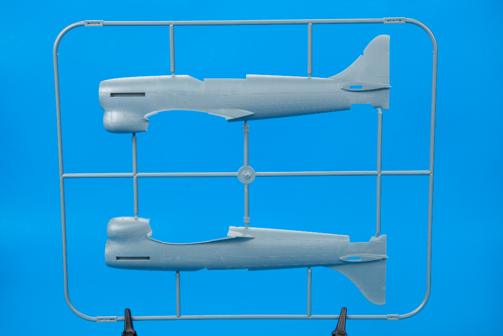 EDUARD 1/48 Weekend Hawker Tempest Mk.V Series 1 EDK84171