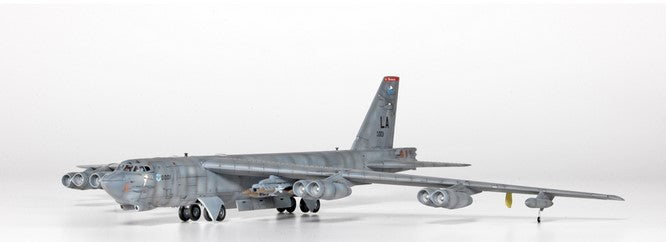 Academy B-52H Stratofortress 20th BS Buccaneers Plastic Kit 12622