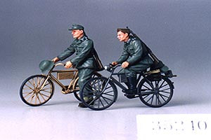 Tamiya 1/35 German Soldiers with Bicycles
