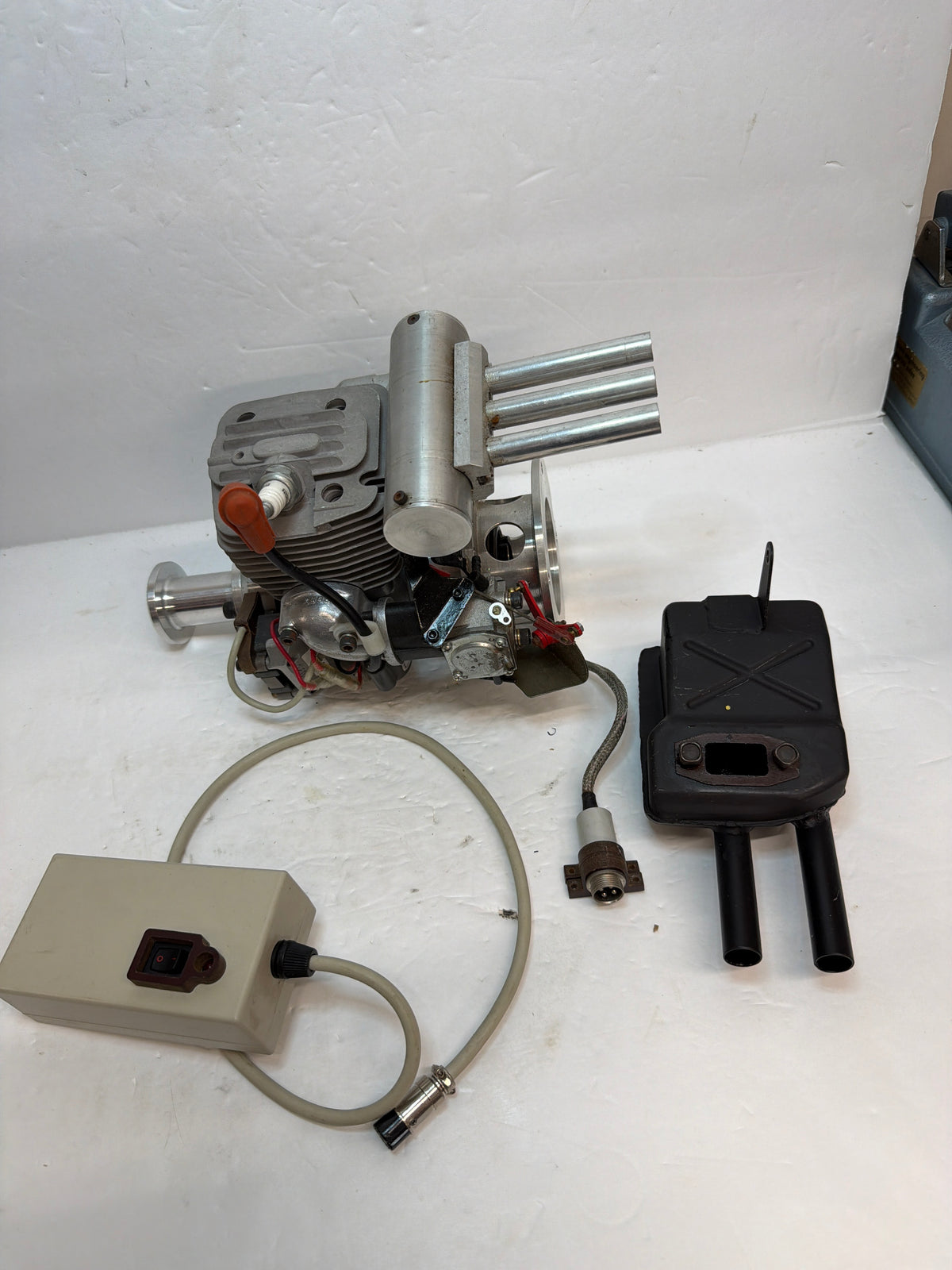 Zenoha G620PU 2-Stroke Petrol Engine R/C Aircraft Engine – Second hand