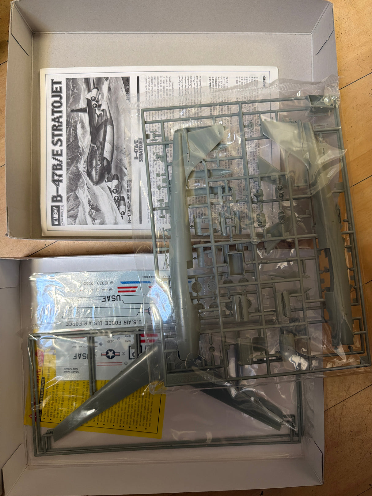 Academy 1:144 B-47B/E Stratojet 4443