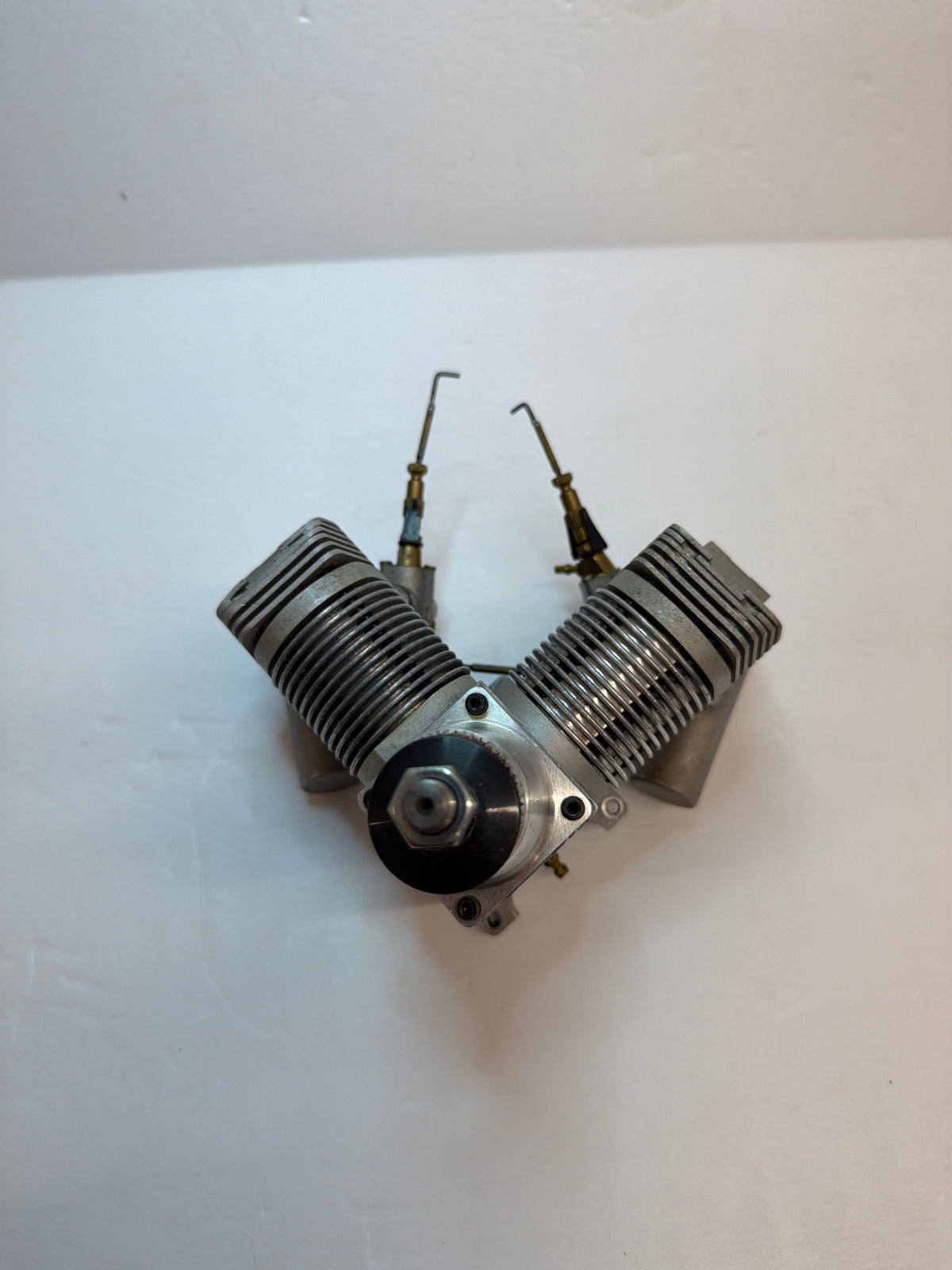 Second Hand engine Glow 4-stroke  Laser 200 v Twin