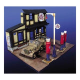 Custom Dioramics 1/35 Roadside Gas Station Diorma kit 8020