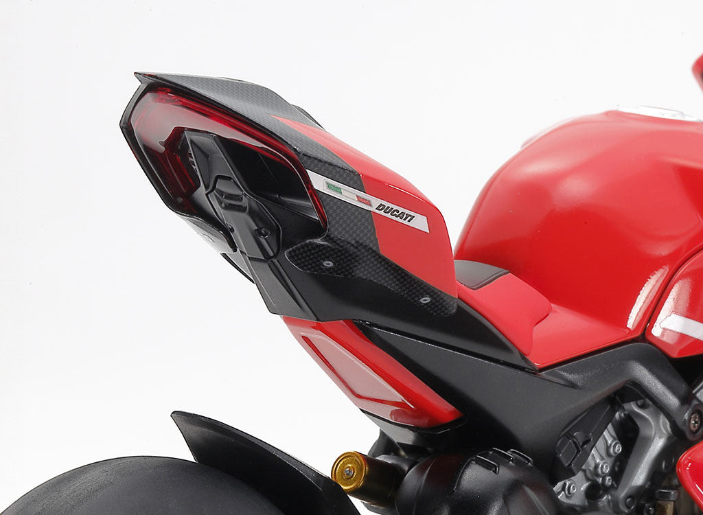 Tamiya 1/12 Ducati Superleggera V4 with Racing Kit 14143