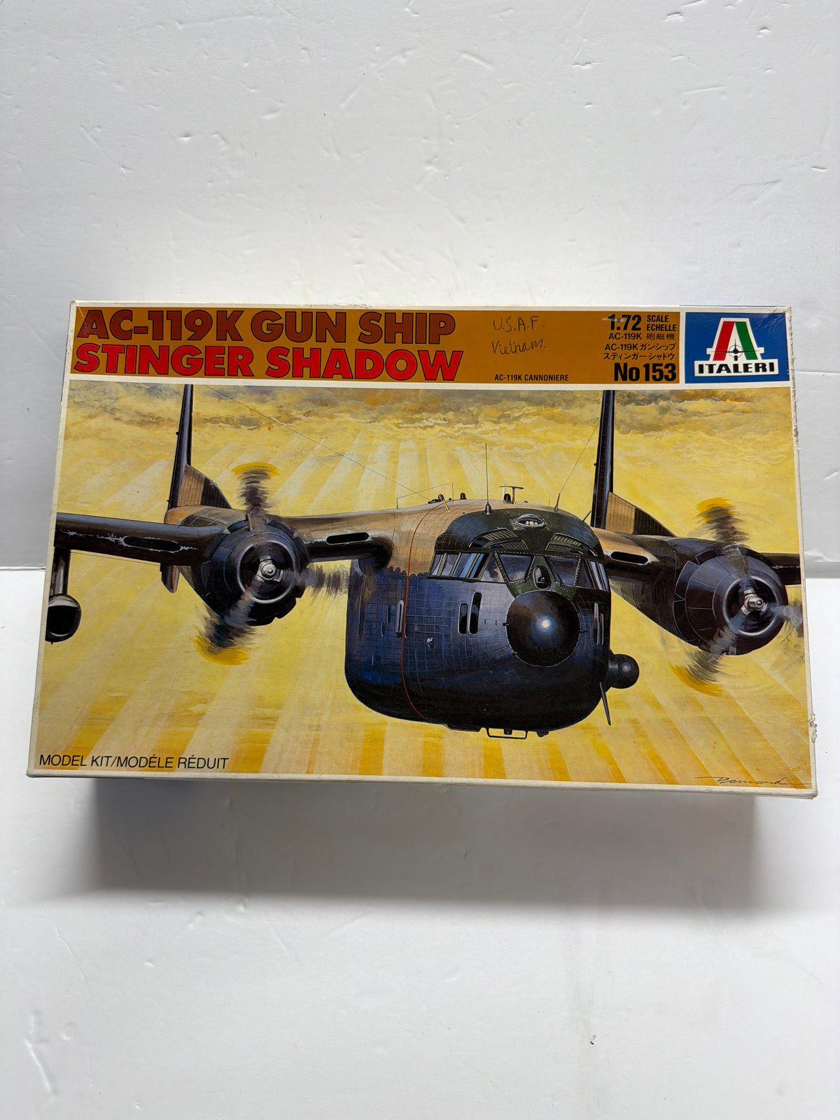 Italeri AC-119K Gun ship Stinger Shadow 1/72 Plastic Model Kit