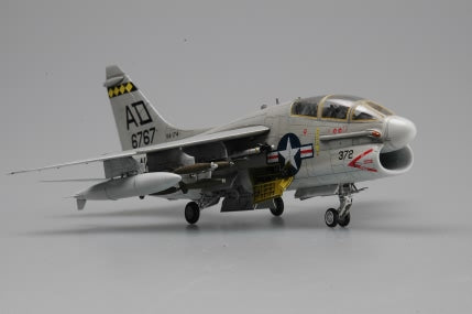 Hobby Boss 1/72 TA7C Corsair II kit 87209