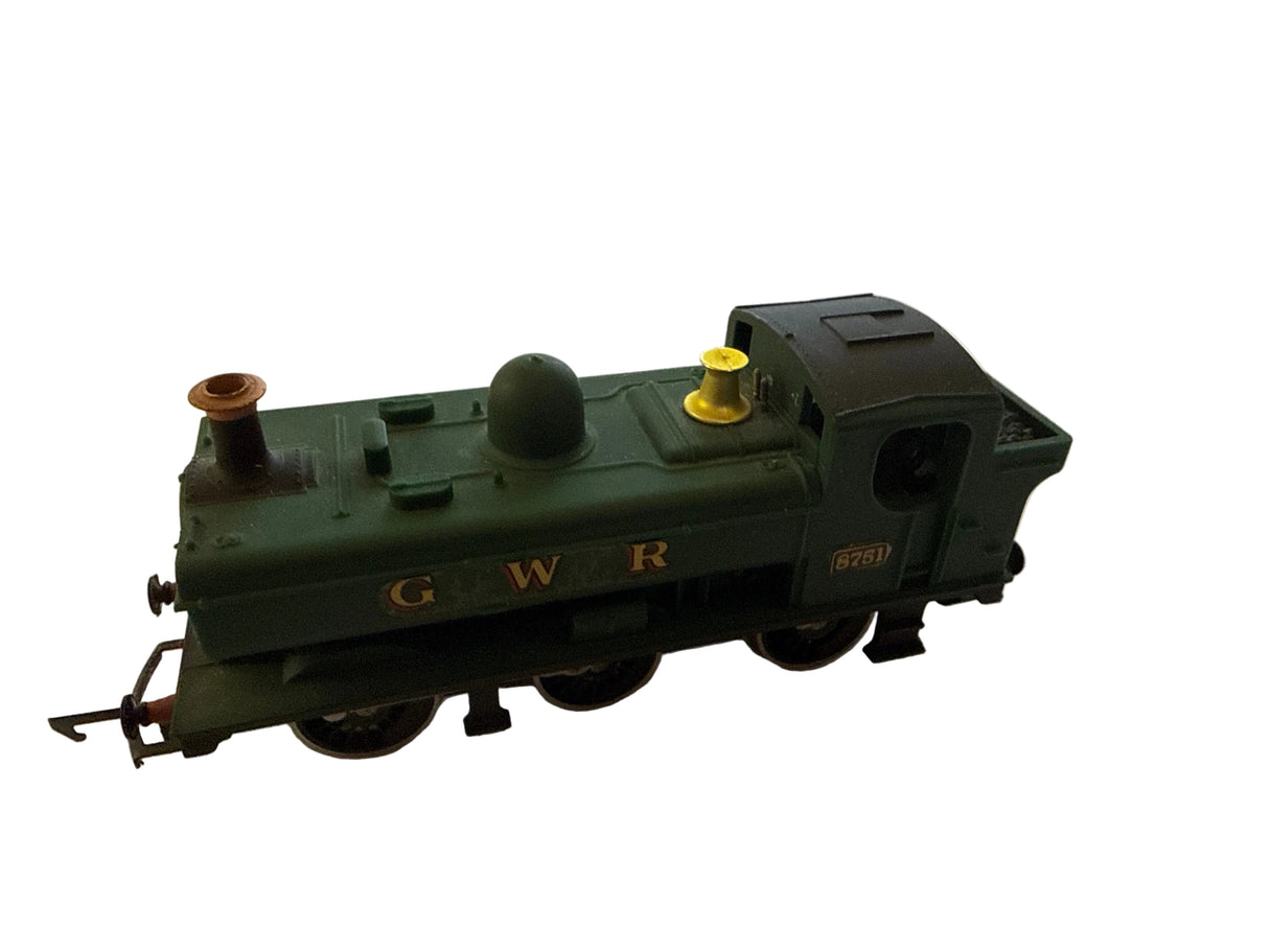 Hornby OO  GWR Pannier Tank Steam Locomotive 8751 Green - SECOND HAND