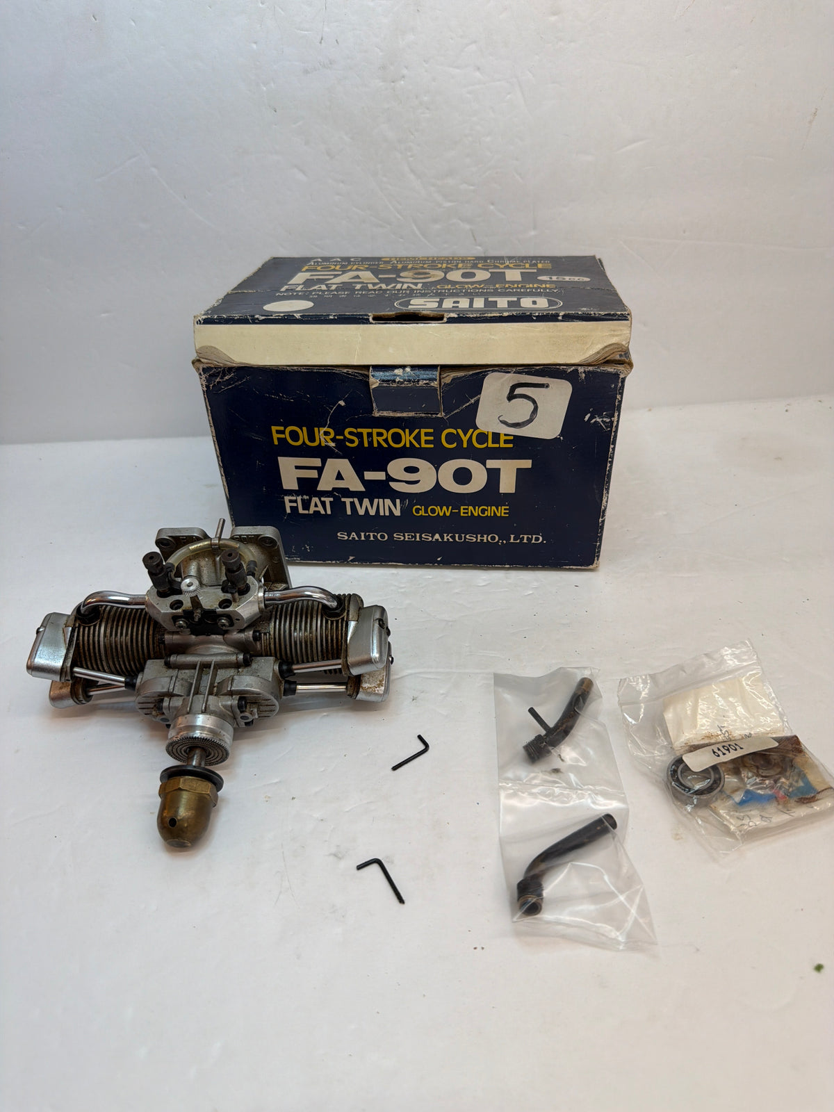 Saito Four Stroke twin FA-90T Second Hand 15cc