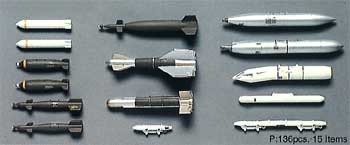 Hasegawa 1/72 US Aircraft Weapon Set:II US Guided Bombs & Gun Pods Kit  HAX722