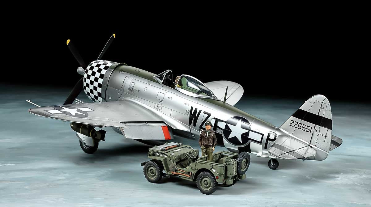 Tamiya 1/48 P-47D Thunderbolt Bubbletop W/1/4-Ton 4X4 Light Vehicle 25214