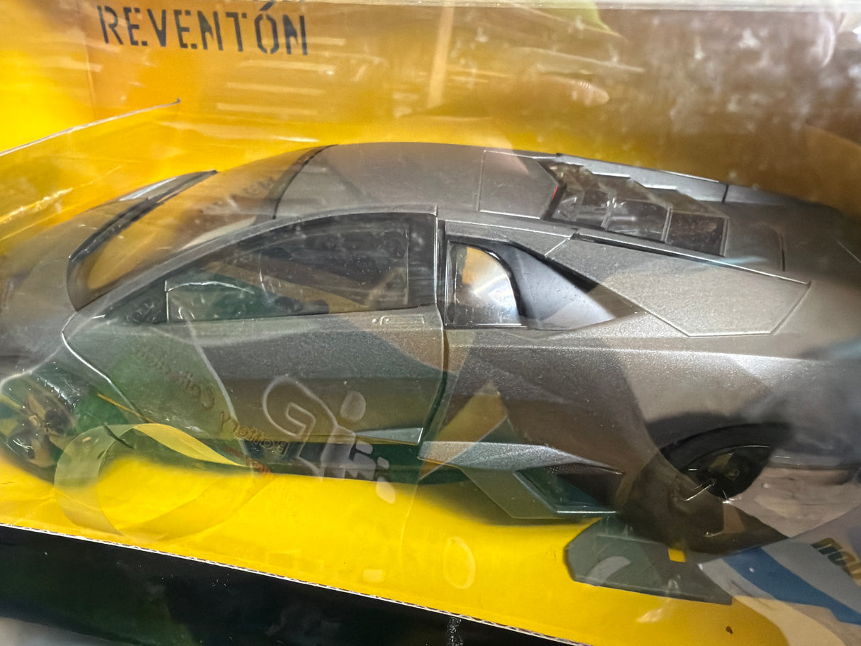 Damaged Die-Cast 1/18 Mondo Motors Lamborghini Reventon met dark grey