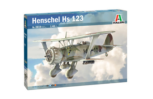 Italeri 1/48 HENSCHEL HS-123 Kit