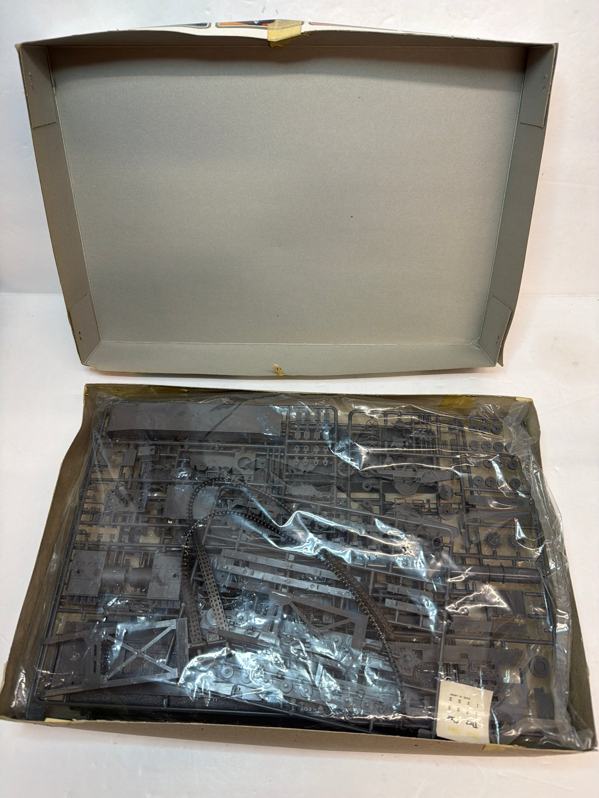 Hasegawa 600mm Mörser Karl on Railway Carrier 1/72 Plastic model Kit Vintage no manual