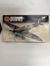 Airfix Plastic Model Kit Supermarine Spitfire Mk.1a 1/24 series 12