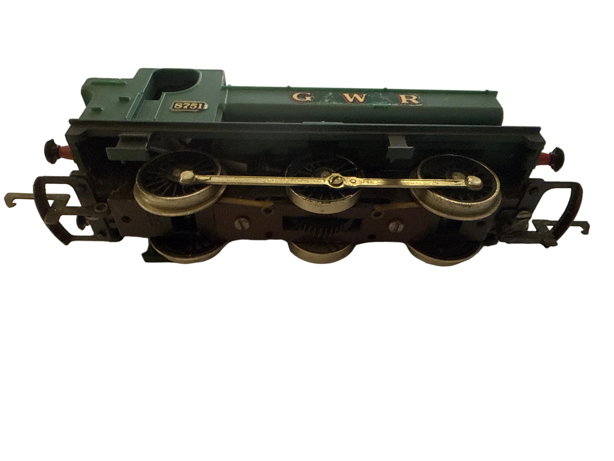 Hornby OO  GWR Pannier Tank Steam Locomotive 8751 Green - SECOND HAND