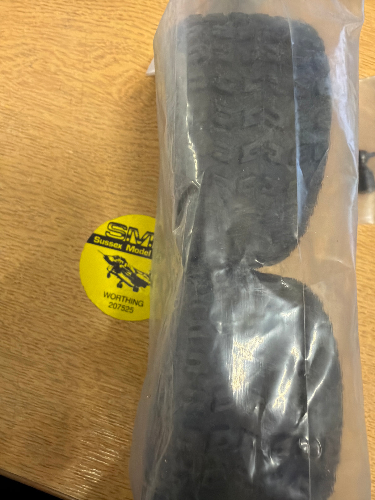 CEN Reifen Block Stadium Truck Tyres with foam 2 Pcs FF015 (box 108)