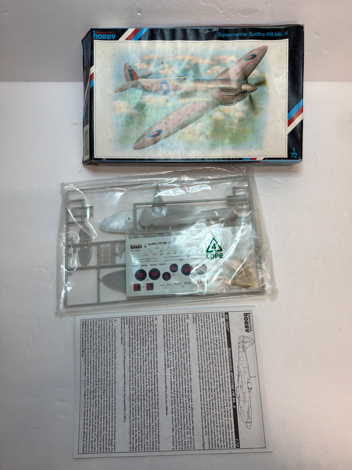 Special Hobby Plastic Model Kit Supermarine Spitfire PR Mk.X — 1:72 damaged box