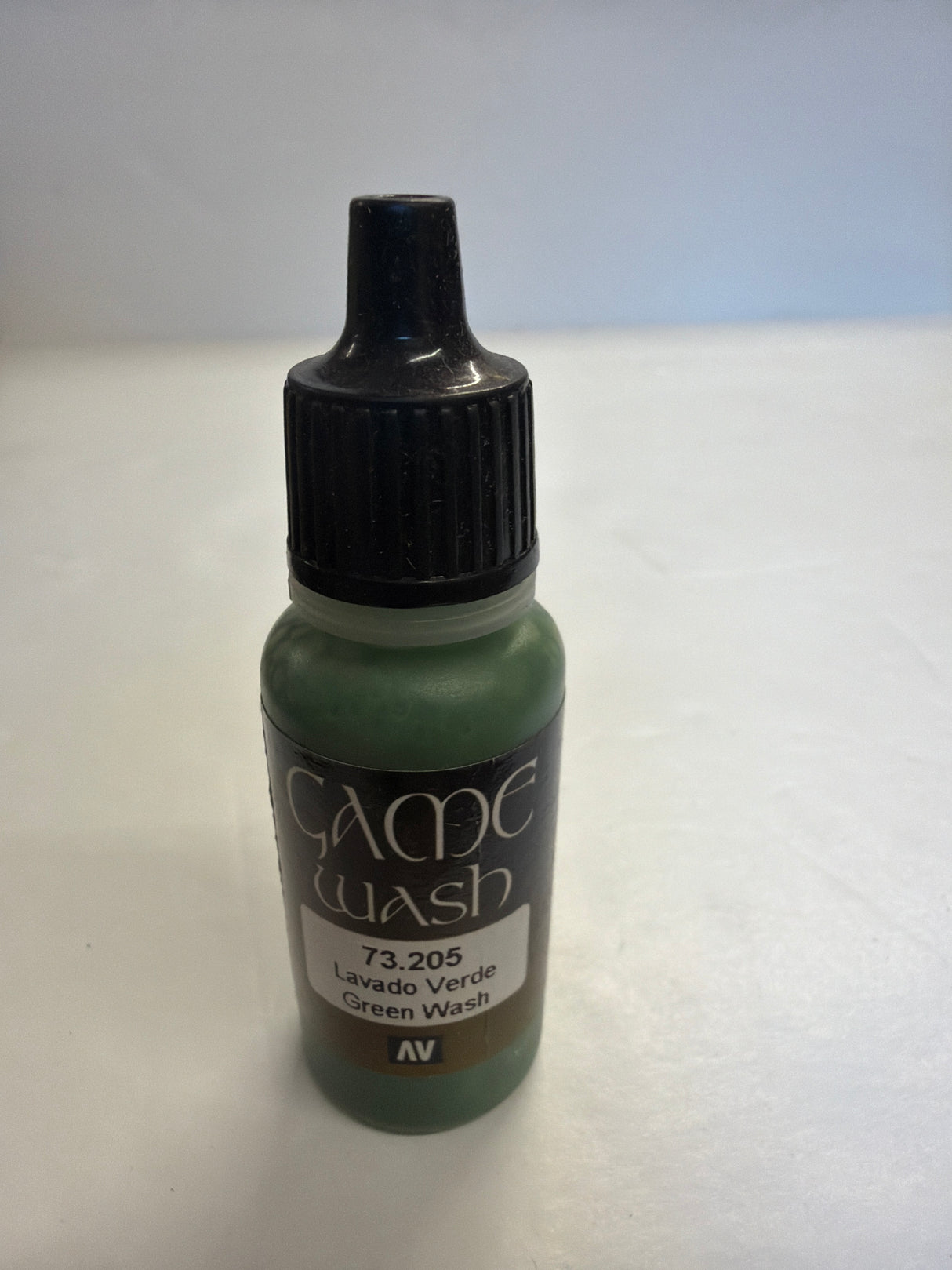 AV Acrylicos Vallejo Acrylic Paint Brush on Green Wash 73.205