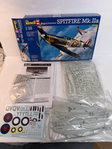 Revell Plastic aircraft kit Supermarine Spitfire Mk.Iia 1:32 03986 Opened but complete