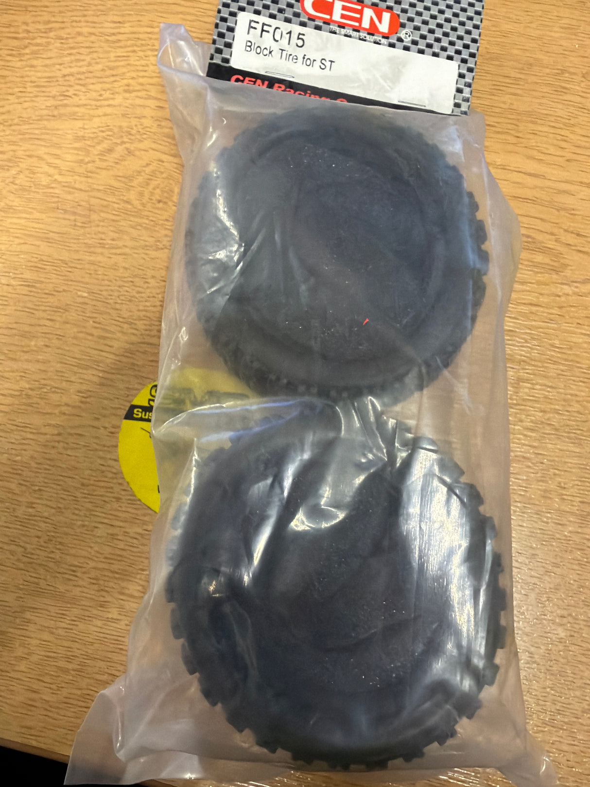CEN Reifen Block Stadium Truck Tyres with foam 2 Pcs FF015 (box 108)