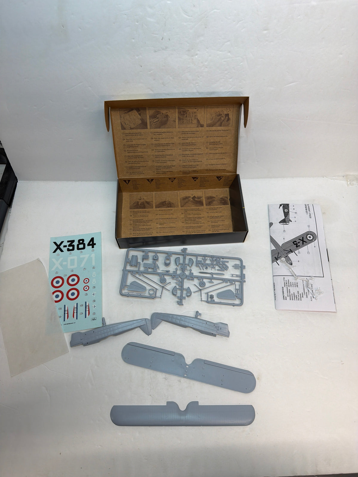 Heller 80215 ANF Les Mureaux 117 French Reconnaissance Aircraft — 1/72 Scale Plastic model kit