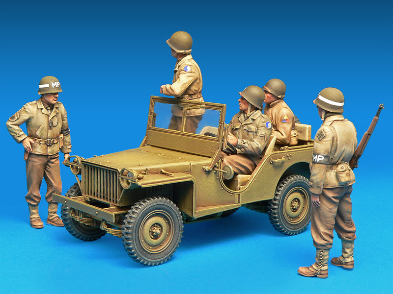 MiniArt MiniArt 35308 U.S. Jeep Crew & MPs. Special Edition