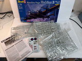 Revell Plastic aircraft kit Handley Page Halifax B Mk.I/II GR2 1:72 04670 Opened but complete
